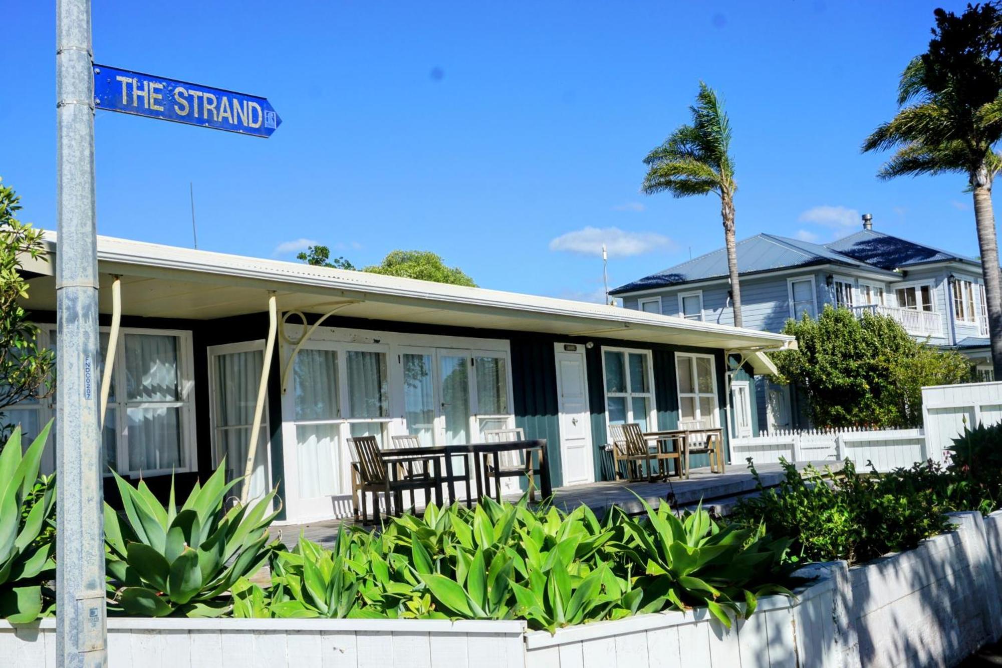 Last On The Strand, Russell - The Boathouse Exterior photo